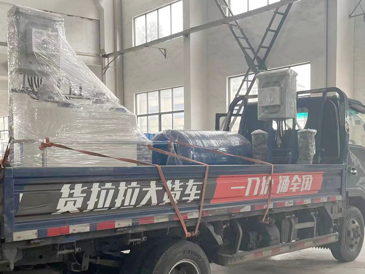浙江東陽專車直達(dá)定壓補水機組和全自動加藥裝置各一套
